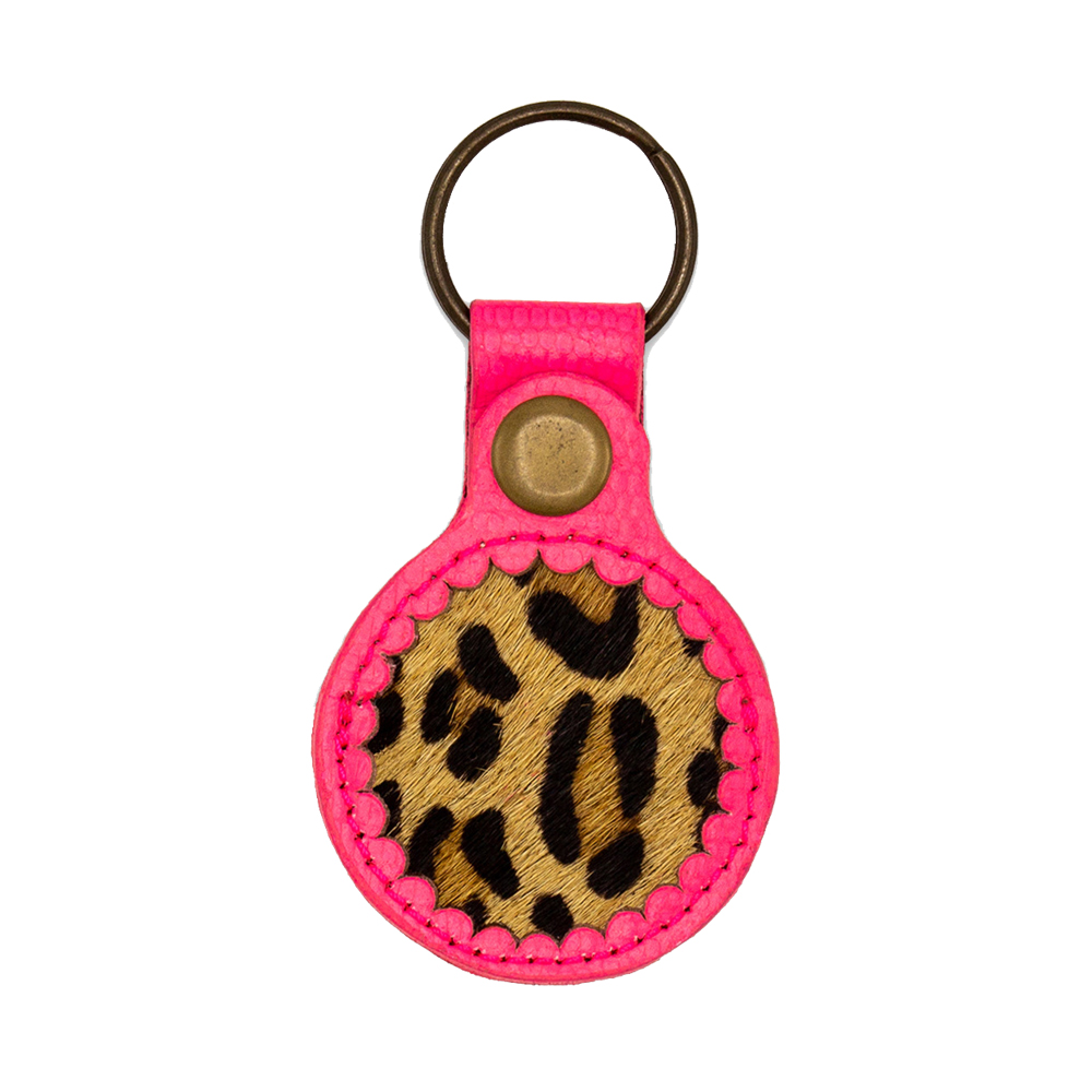 dwam-airtag-h-llare-leopard-pet-parent-products